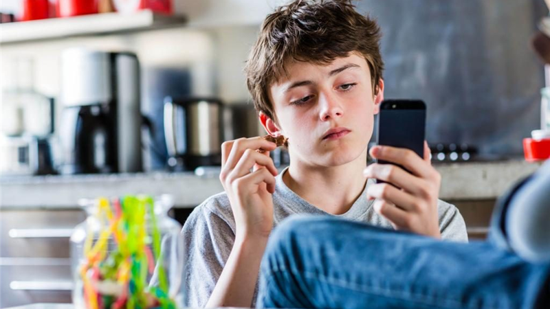 رفتارهای پرخطر در دوران نوجوانی  با دلبستگی بیشتر می شود