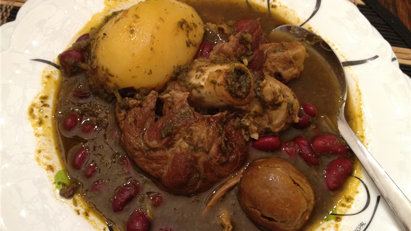 طرز تهیه آبگوشت بزباش و نحوه سر آن