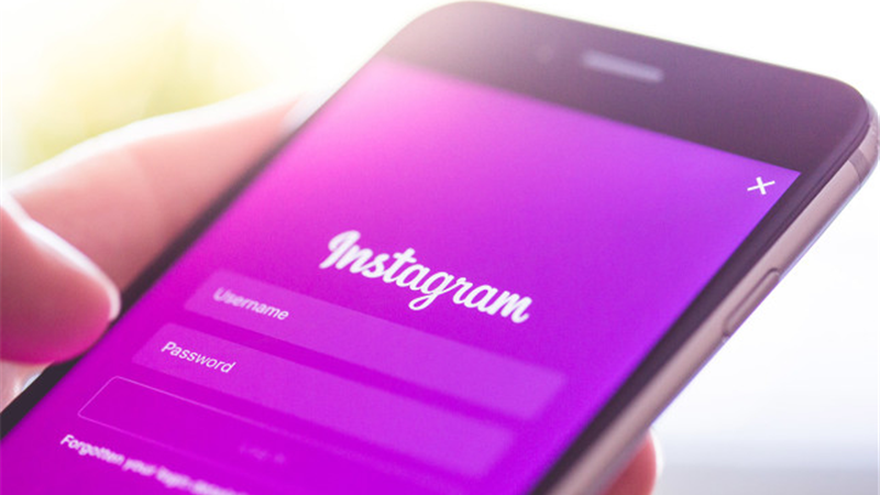 با نوجوانی که به سایت های غیراخلاقی سرک می کشد چه کنیم