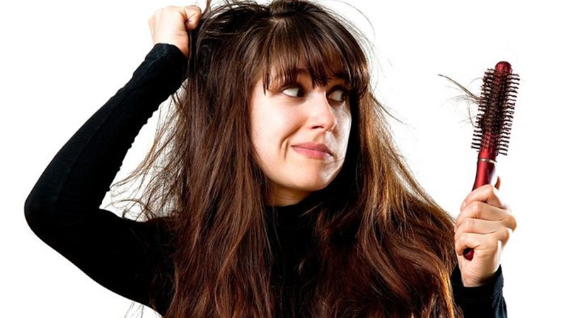 دلایل ریزش مو چیست وچطور از آن پیشگیری کنیم