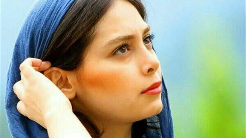 بیوگرافی کامل دیبا زاهدی بازیگر نقش سارا در سریال آقازاده  و ماهور در سریال بوم و بانو