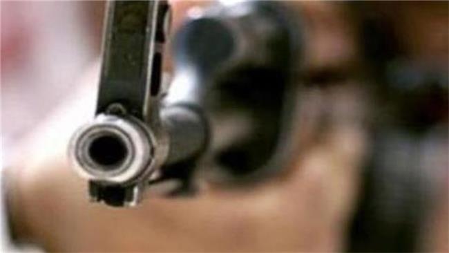 شبیخون با کلاشینکف!