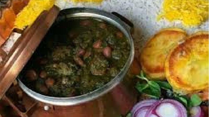 طرز تهیه خورش قورمه سبزی مجلسی و خوشمزه با مرغ