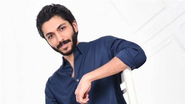 عکس یلدایی کیسان دیباج