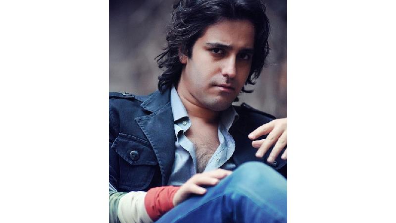 بیوگرافی کامل کاوه آفاق خواننده و بازیگر نقش فرزاد در سریال خانه امن