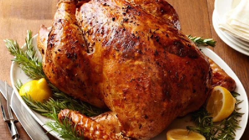 طرز تهیه مرغ بریان شکم پر قابلمه ای بسیار خوشمزه و لذیذ