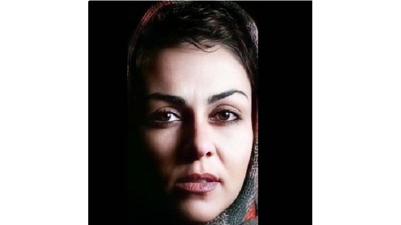 شیوا ابراهیمی بازیگر نقش ماه گل در سریال کلبه ای در مه