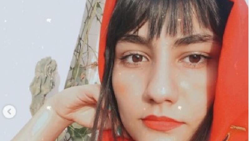 بیوگرافی کامل سارا بهارلو بازیگر نقش رها در سریال بیگانه ای با من است