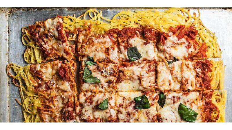 طرز تهیه پیتزا ماکارونی  در تابه با دستور پخت سرآشپزهای حرفه ای