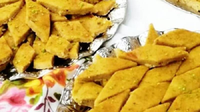 طرز تهیه شیرینی روح افزا مجلسی و خوشمزه با دستور پخت شیرینی پزهای حرفه ای