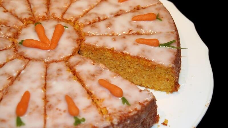 طرز تهیه کیک هویج قابلمه ای بسیار خوشمزه و مجلسی