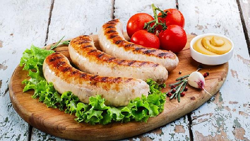 طرز تهیه سوسیس خانگی بسیار خوشمزه و سالم