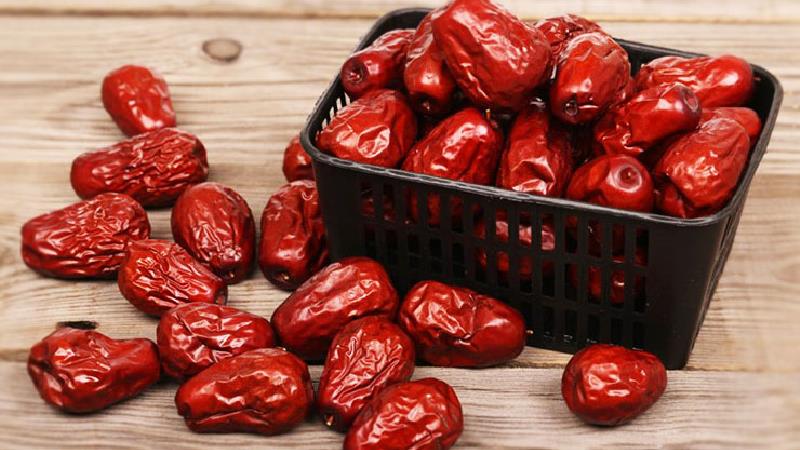 تمام خواص عناب ؛ از جلوگیری از سرطان تا بهبود پوست صورت و لاغری