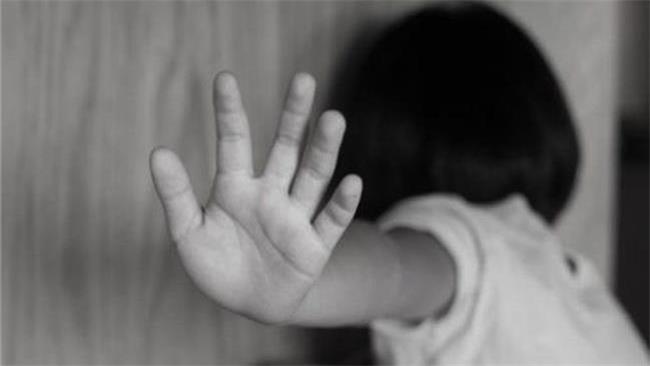 راز کودک آزاری هولناک با سرقت از خانه همسایه لو رفت