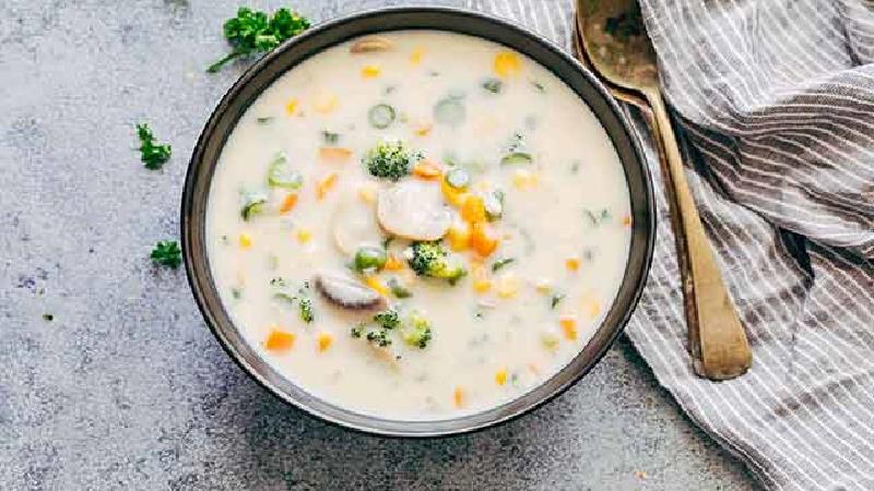 طرز تهیه سوپ خامه ای بسیار خوشمزه و مجلسی