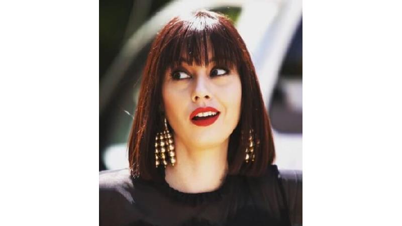 بیوگرافی توچه کومرال بازیگر نقش نازلی در سریال ضربان قلب