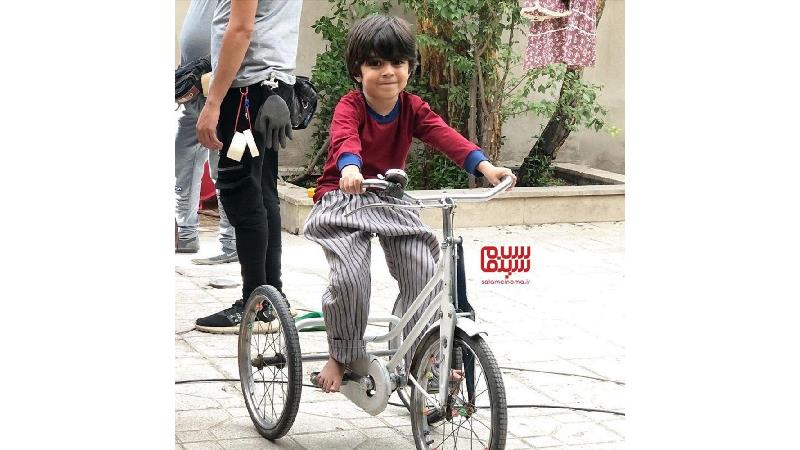 بیوگرافی کامل رایان سرلک بازیگر خردسال نقش کاوه در سریال زیرخاکی