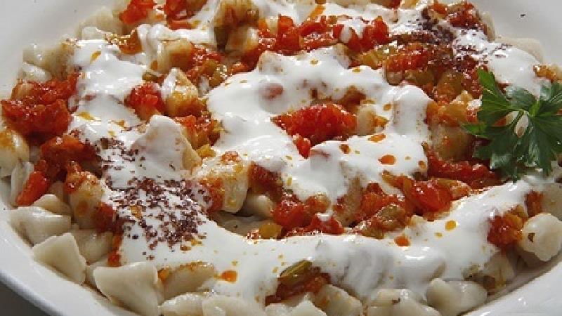 طرز تهیه مانتی ترکیه ای خوشمزه آبپز و سرخ شده