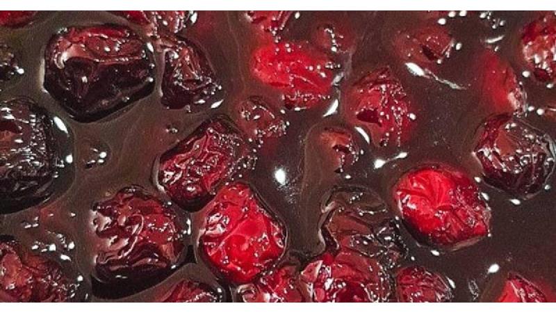 طرز تهیه ترشک آلبالو بسیار خوشمزه و مجلسی