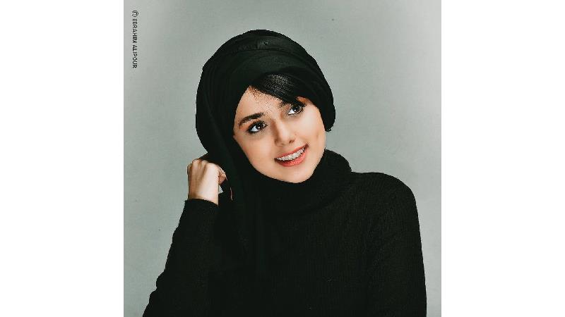 بیوگرافی سارا مقربی بازیگر نقش سارا در سریال زندگی زیباست