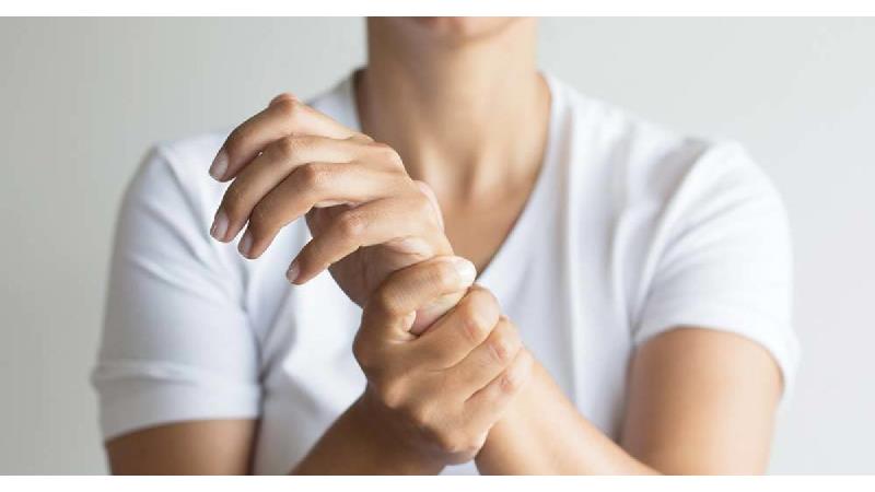 علت احساس گزگز در دست و پا چیست