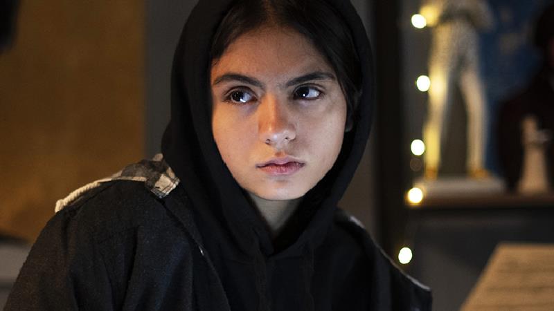 حرفهای خواندنی سارا حاتمی بازیگر نقش مائده از سریال زخم کاری