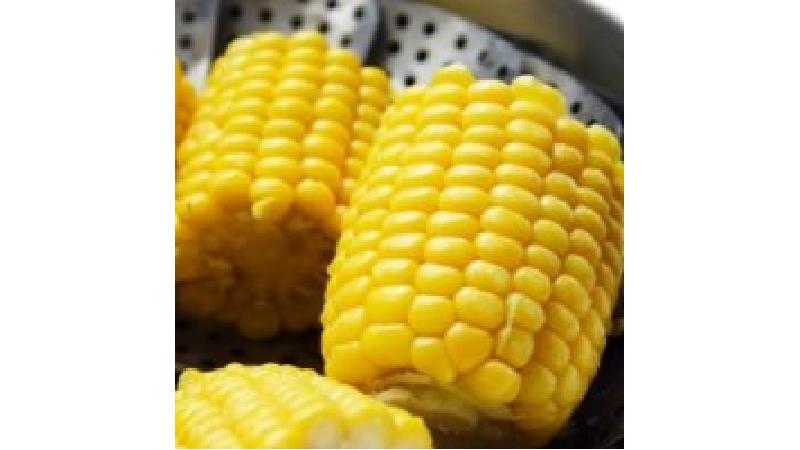 طرز تهیه بلال آب پز به شکل رستورانی