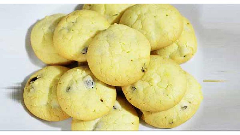 طرز تهیه شیرینی کشمشی در خانه