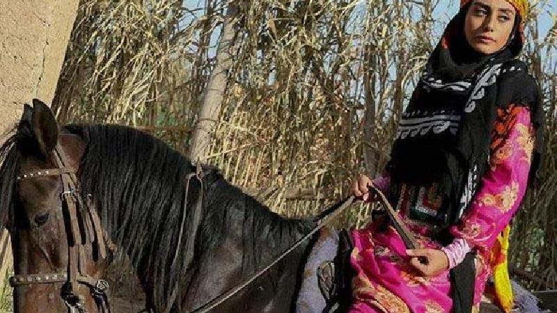 بیوگرافی کامل نازنین کیوانی بازیگر نقش آوین  در سریال سرجوخه