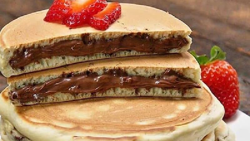 طرز تهیه پنکیک شکلاتی مجلسی و خوشمزه