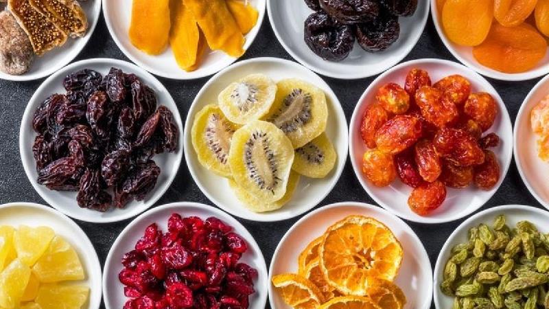 طرز تهیه میوه خشک روی بخاری خیلی نرم و مجلسی