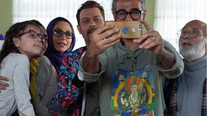 دانلود فیلم هفته ای یک بار آدم باش با بازی پژمان جمشیدی