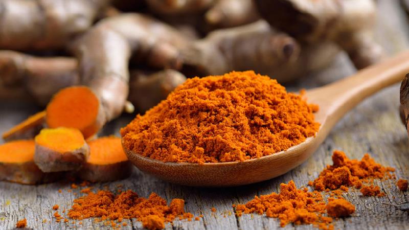 خواص بی نظیر زردچوبه ناشتا از لاغری تا درمان سرطان