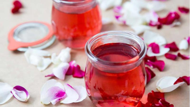 طرز تهیه شربت گلاب زعفران خیلی خوشمزه و مجلسی