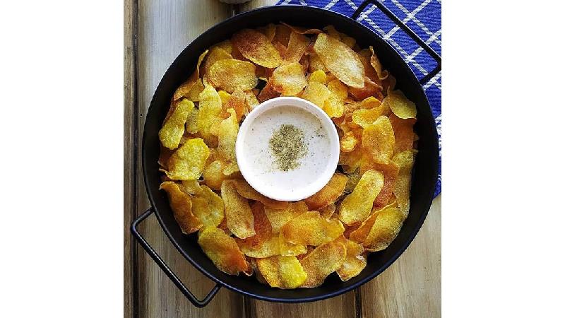 طرز تهیه چیپس خانگی خیلی خوشمزه برای کودکان