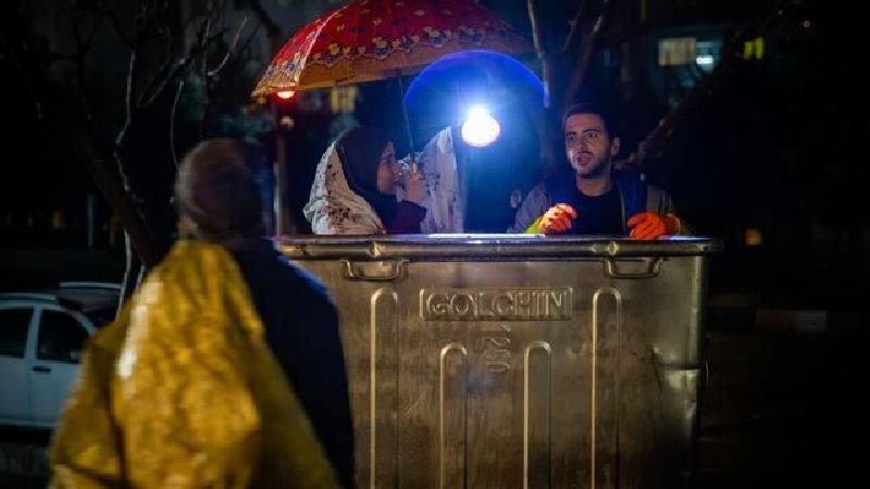 ساعت پخش و تکرار و خلاصه داستان و بازیگران سریال وضعیت زرد