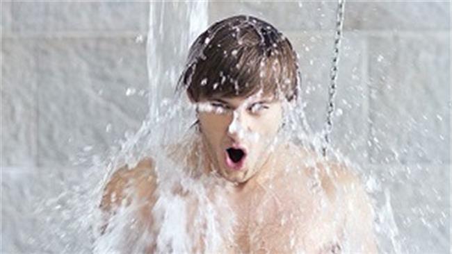 فواید بی نظیر دوش آب سرد در تابستان