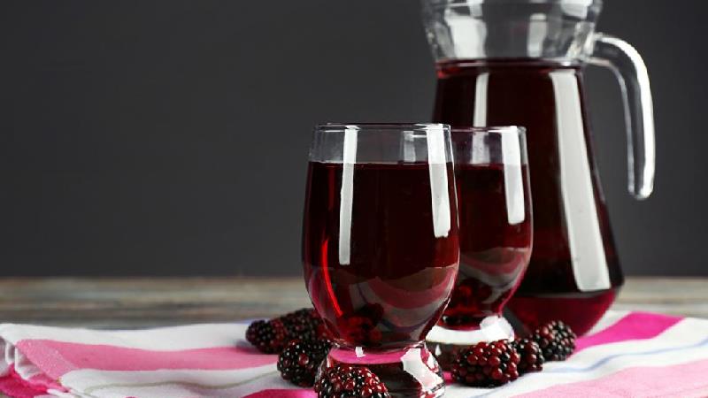 طرز تهیه شربت شاه توت مجلسی و کارخانه ای