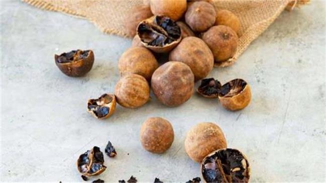 طرز تهیه لیمو عمانی در خانه به شکل کارخانه ای