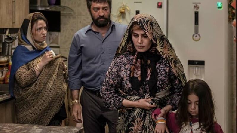 نقدی بر فیلم سینمایی ابلق