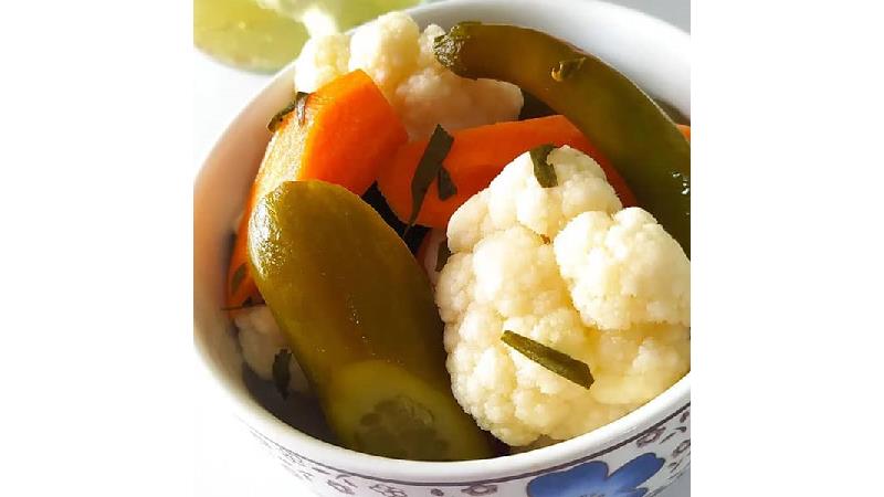 طرز تهیه شور گل کلم مجلسی و فوری