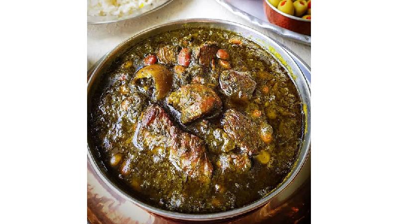 طرز تهیه قورمه سبزی مجلسی و جاافتاده