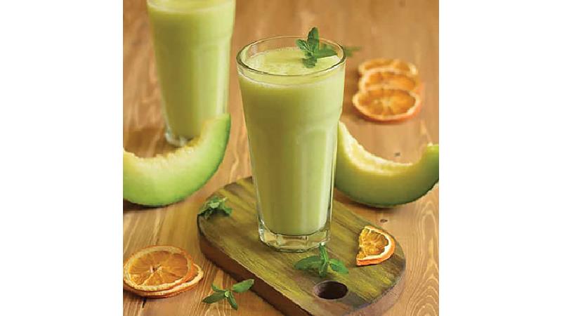 طرز تهیه شیک با طالبی بی مزه