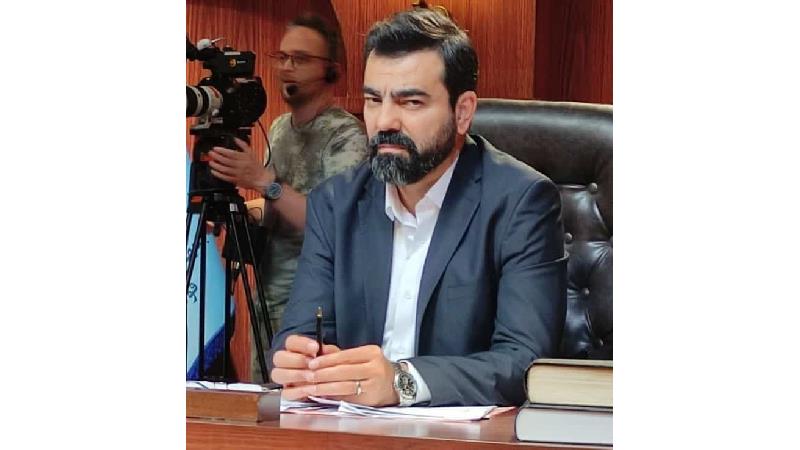 بیوگرافی  بهزاد خلج بازیگر نقش قاضی در سریال آقای قاضی