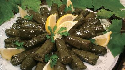 طرز تهیه دلمه برگ مو ملس و مجلسی +فیلم