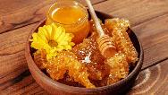 عسل درمانی  وعسل طبیعی  چیست و چطور از کیفیت عسل مطمئن شویم