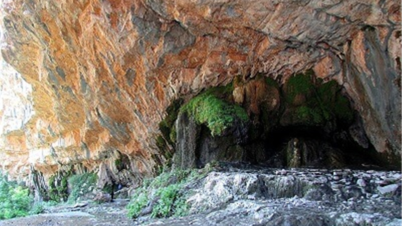 غار تنگ براق