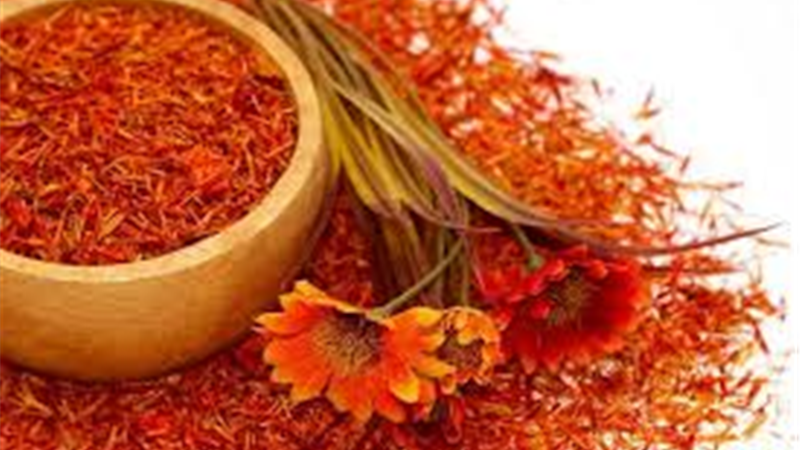 درمان ریزش مو با گلرنگ