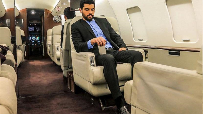 سینا مهراد در سریال آقازاده