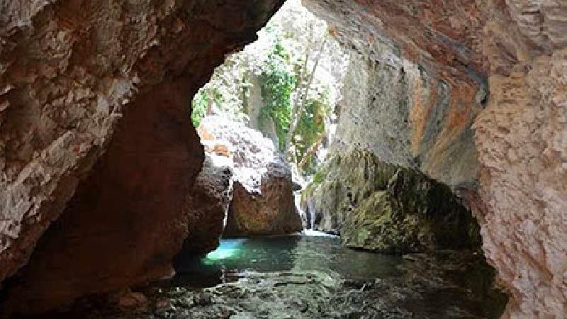 تنگه بستانک